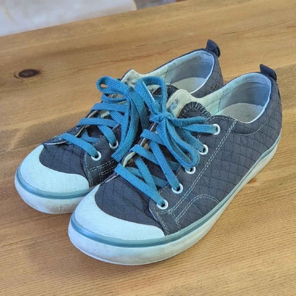Keen Elsa Quilted Blue Sneaker Lace Up Walking Shoe Outdoor 7.5 womens